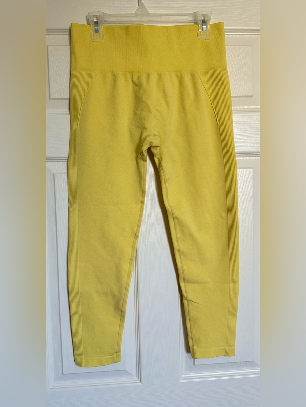 CHRLEISURE Butter Yellow Scrunch Butt Seamless Leggings XL Tummy Control NWOT